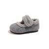 Zapatos peludos para niñas coreanas con forro polar 2025 Nuevos de invierno para bebé cálidos casuales Zapatos de algodón con velcro para niños Tendencia