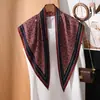 Bufanda Triángulo Perezosa Estilo Francés con Textura Delicada, Adecuada para Uso Diario y Decoración, Bufanda Pequeña para el Cuello de Mujer para Combinar con Camisas, Nuevo Estilo de Moda