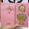 Bolo Coração Dourado Aniversário 520 Dia dos Namorados Conjunto de Luxo Presente para Namorado/Namorada com Buquê de Flores Caixa de Presente de Casamento e Cartão de Cumprimentos