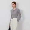 Camisa básica feminina para o outono de 2024, novo modelo slim fit, design de alta qualidade, suéter de tricô como camada interna com gola polo