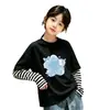 Ropa para niños, camiseta casual de manga larga de algodón puro, única y elegante para niñas, nueva colección de otoño 2026, top de aspecto de dos piezas moderno y casual