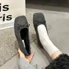 Zapatos planos retro con lazo para mujer para primavera y otoño 2026, nuevos zapatos Mary Jane peludos de estilo francés poco profundos para la noche