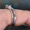 Anillo de Estilo Nuevo Transfronterizo con Incrustaciones de Esmeralda y Circonita para Niñas Moda Europea y Americana Anillo de Compromiso de Zafiro Joyería al por Mayor