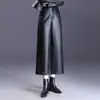 Pantalones de cuero cortos gruesos forrados de polar para mujer, nuevo estilo otoño e invierno 2026, pantalones rectos de pierna ancha estrechos de cintura alta adelgazantes para mujer