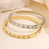 Pulsera Elegante y de Moda para Mujer Apilable de Acero de Titanio en Oro y Plata, Superficie de Alto Brillo con Diamantes, Pulsera de Joyería que No se Desvanece