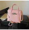 Bolso bandolera versátil estilo francés para mujer, nuevo modelo 2026, diseño de nicho, bolso de mano de alta gama para el día a día, bolso de hombro moderno, a la moda