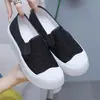 Sapatos de Lona com Solado Grosso Nuanfenglai Xiaoxiangfeng para Mulheres Novo Estilo Primavera e Verão 2026 Sapatos Flats Slip-On Confortáveis para Mulheres