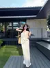 Conjunto Estilo Old Money com um Elegante Colete de Tricô sem Mangas com Decote U para Mulheres, Saia Bodycon de Cintura Alta para o Verão, Conjunto de Duas Peças Azul