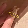 Impresionante anillo de diamantes vintage, diseño de nicho retro exquisito de lujo ligero con un toque de alta gama y artesanía intrincada