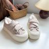 Sapatos de gancho e argola com sola grossa, forrados com fleece estilo irmã fofa, para cabeça grande, outono e inverno 2024, novos sapatos brancos pequenos LZ6056