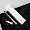 Cepillo de dientes desechable con pasta de dientes. Artículos de tocador especiales para hoteles Star. Artículos de tocador desechables de alta gama para alojamiento familiar.