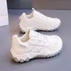 Tênis feminino 2026 outono novo modelo, sola grossa, que aumenta a altura, color blocking, versátil, casual, confortável, tênis de rua da moda AI2025