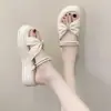 Sandalias de mujer estilo hada, zapatos de plataforma de verano de suela gruesa para aumentar la altura, nuevo modelo 2026, sandalias romanas dulces con perlas y pedrería