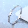 Pulseira Completa de Aço Titânio, Moderna e Versátil, Luxo Leve, Acessório de Bracelete Totalmente Cravejado de Diamantes de Alta Qualidade, Venda Direta da Fábrica, Sensação de Prata Pura
