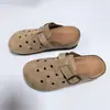 Chinelos femininos modernos para exterior, novo estilo outono 2026, sandálias respiráveis vazadas, dropshipping, chinelo meia feminina preguiçoso