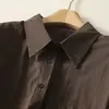 Camisa retro de manga larga color café estilo francés para mujer, que irradia un ambiente sofisticado y elegante, perfecta para el otoño, con una silueta casual y relajada inspirada en Corea.