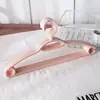 Percha Ancha Sin Costuras para Ropa de Casa Percha Antideslizante Percha de Plástico para Ropa Tendedero Percha para Ropa Colores Mixtos Venta al por Mayor