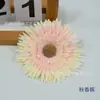Flor de Crisantemo Grande Cepillada Flor de Crisantemo de Seda Artificial Flor de Gerbera Sombrero de Paja Tocado Arreglo Floral Diseño de Exhibición de Ventana