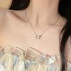 Exquisito collar de doble aro con diseño de alta gama, lujo ligero, nicho, cadena simple para la clavícula, nuevo modelo 2025 para mujeres Ins