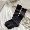 Nueva Colección Otoño/Invierno 2026: Calcetines hasta la rodilla estilo universitario, Algodón, Color liso, Sin costuras, Versátiles, Adelgazantes, y Calcetines hasta el tobillo para mujer, Al por mayor