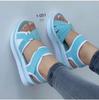 2023 nuevas sandalias de comercio exterior europeas y americanas de talla grande con suela gruesa para mujer suministro transfronterizo planas velcro sandalias de playa para mujer