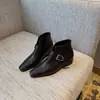 Nova chegada: Botas Femininas que Aumentam a Altura em 5CM, Novidade Primavera de 2026 Estilo Europeu e Americano, Botas de Cano Curto com Bico Quadrado, Botas de Moda Emagrecedoras