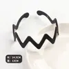 Tiara Ondulada Colorida Fosca com Dentes, Presilha Antiderrapante para Lavar o Rosto, Tiara Fosca Estilo Normcore, Acessório de Cabelo Básico Estilo Coreano