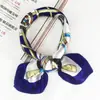 50 Bufandas de Seda para Mujer, Primavera, Verano y Otoño, Delgadas y de Moda, Versátiles y Elegantes, Adecuadas para Uso Profesional, Auxiliares de Vuelo, Bufandas Pequeñas para el Cuello, Pañuelos para la Cabeza
