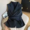 Elegante Camisa sin Mangas de Satén Ceñidora a la Cintura para Mujer 2025 Verano Nuevo Diseño Chaleco Moda con Lazo Cruzado
