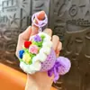 Llavero de ramo de rosas tejido a punto de cruz exquisito lindo accesorio para bolso regalo para pareja comercio exterior al por mayor