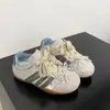 Zapatillas de Entrenamiento para Niñas 2026 Primavera Nuevo Estilo Zapatos Casuales para Niños Versión Coreana con Lazo Elegantes Tenis de Suela Delgada