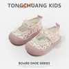 Zapatos de Lona Florales Nuevos para Niños Primavera y Otoño Zapatos de Princesa para Niñas Estilo Fresco Zapatos para Caminar para Bebé Niña con Velcro