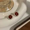 Pendientes Rojos de Año Nuevo con Tachuelas de Cubo de Azúcar de Circonita para Mujer, Lujo Ligero, Gama Alta, Únicos, Hermosos, Impresionantes y Elegantes