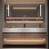 Conjunto moderno minimalista de lavatório e gabinete de banheiro estilo smart para hotel, incluindo um gabinete de banheiro em placa de rocha e uma cuba integrada