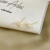 Aretes de Aguja de Plata S999 con Perlas de Agua Dulce de Luz Fuerte para Mujer Nuevos Aretes de Lujo Accesible de Moda Aretes Pequeños y Elegantes