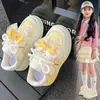 Tênis esportivos femininos 2026 verão novo moda estilosos casuais sapatos sola macia versátil sapatos de pai tênis de corrida modernos