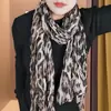 Bufanda de Algodón Lino Plegada Plisada Estampado Leopardo para Primavera Verano Mujer Otoño Invierno Nueva Elegante Moda Bufanda Chal de Playa