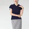 Camiseta de Manga Corta Plegada a Mano para Mujer Miyake Diseño de Nicho Verano Nuevo Cuello Semiabierto Top de Plisado de Alta Gama