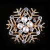 Moda coreana Diamante oco floco de neve pequeno Pearl Joker broche corsage novo peito fivela jóias uma geração de cabelo