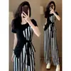Conjunto de Estilo Casual a la Moda: Top de camiseta de bloques de color a rayas con amarre + Pantalones holgados de pierna ancha para mujer, Conjunto de dos piezas de verano