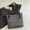 Bolso con Estampado de Leopardo para Mujer 2025 Otoño Gran Capacidad Nuevo Bolso de Hombro para Viajero Urbano Bolso Tote de Moda Retro Casual Francés