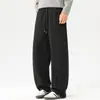 Calça de moletom masculina, corte reto, forrada com fleece e espessa para outono e inverno, novo estilo 2026, calça longa atlética e casual, estilo americano moderno, corte solto