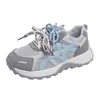 Tênis dad shoes de sola grossa plus size para mulheres, projetados para fazer os pés parecerem menores, nova coleção outono 2026, tênis de malha atléticos e casuais confortáveis estilo treino alemão