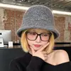 Nuevo sombrero de pescador de punto hueco de mezcla de lana para otoño e invierno para mujer, hace que la cara se vea más pequeña, versátil, cálido, sombrero tipo cubo de moda estilo coreano