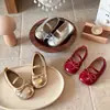 Zapatos de Cuero para Niñas Primavera y Otoño 2026 Nuevos Zapatos de Princesa para Niños Zapatos Planos de Abuela para Niñas Pequeñas Plata Suela Suave Zapatos para Bebés