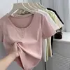 Camiseta de Manga Corta Ajustada con Cuello en U para Mujer, Estilo Veraniego con Diseño de Botones, Largo Corto para Figuras Petites, Top de Algodón Canalé Pure Desire