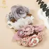 Faixa de Cabelo de Nylon para Recém-Nascidos Europeia e Americana Faixa de Cabelo com Flor para Crianças Estilo Ins para Bebês Acessórios de Cabelo com Flores Artificiais Combinadas Feitos à Mão