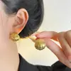 Pendientes de Clip de Lujo Ligero Estilo Hong Kong sin Agujeros para Orejas Pendientes Geométricos de Perla y Camelia para Mujer Sentido Avanzado Simples Elegantes Pendientes Versátiles