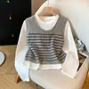 Conjunto de Tricô Listrado Outono 2026 para Mulheres, Conjunto de Duas Peças Camiseta Branca Base Estilo Coreano, Top Elegante e Simples 13499