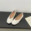 Sapatos baixos de sola macia para o dia a dia 2026 sapatos retrô de avó sapatilhas versão coreana sapatos Mary Jane novos chinelos de verão